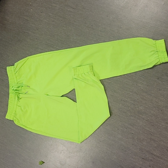 🩷TNA Neon Speed Jogger pants. Xs - Picture 2 of 10